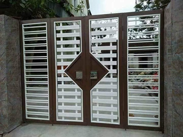 Sơn lại cổng sắt cũ tại Hải Phòng