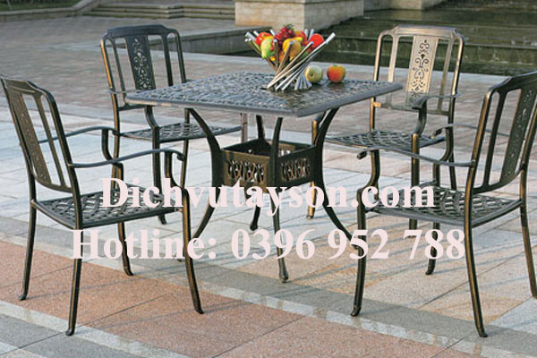 Tẩy sơn bàn ghế sắt tại quận Ngô Quyền